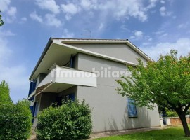 Vendita Villa a schiera in via Lorenzo Viani 30 Arezzo. Da ristrutturare, posto auto, con terrazza, 