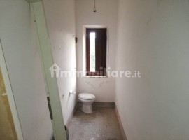 Vendita Casa colonica in Strada Comunale di Giovi Arezzo. Da ristrutturare, 500 m², rif. 93532120 Ve