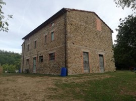 Vendita Casa colonica in Strada Comunale di Giovi Arezzo. Da ristrutturare, 500 m², rif. 93532120 Ve