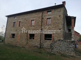 Vendita Casa colonica in Strada Comunale di Giovi Arezzo. Da ristrutturare, 500 m², rif. 93532120 Ve