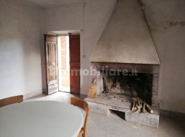 Vendita Casa colonica in Strada Comunale di Giovi Arezzo. Da ristrutturare, 500 m², rif. 93532120 Ve