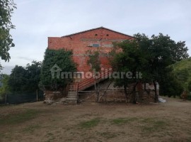 Vendita Casa colonica in Strada Comunale di Giovi Arezzo. Da ristrutturare, 500 m², rif. 93532120 Ve