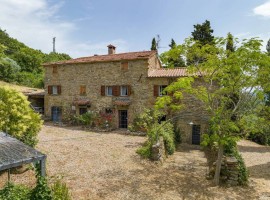 Vendita Casale in Località Santa Maria alla Rassinata Arezzo. Ottimo stato, posto auto, 420 m², rif.