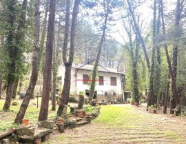 Vendita Terratetto unifamiliare in Loc. Fontemura Arezzo. Da ristrutturare, posto auto, con terrazza