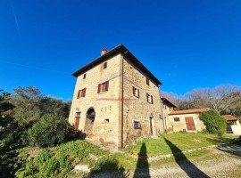 Vendita Casa colonica in Loc. Policiano Arezzo. Buono stato, posto auto, 400 m², rif. 101510481 Vend