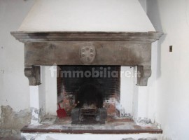 Vendita Casa colonica in Località Pratantico 47 Arezzo. Da ristrutturare, 354 m², rif. 107937381 Ven