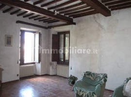 Vendita Casa colonica in Località Pratantico 47 Arezzo. Da ristrutturare, 354 m², rif. 107937381 Ven