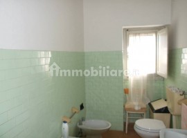 Vendita Casale in via Caduti del Mulinaccio 16 Arezzo. Da ristrutturare, 170 m², rif. 110226645 Vend