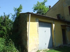 Vendita Casale in via Caduti del Mulinaccio 16 Arezzo. Da ristrutturare, 170 m², rif. 110226645 Vend