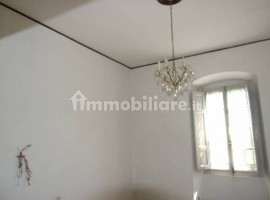 Vendita Casale in via Caduti del Mulinaccio 16 Arezzo. Da ristrutturare, 170 m², rif. 110226645 Vend