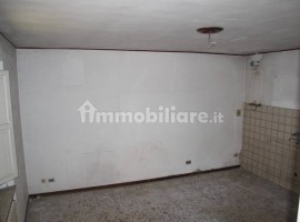 Vendita Casale in via Caduti del Mulinaccio 16 Arezzo. Da ristrutturare, 170 m², rif. 110226645 Vend