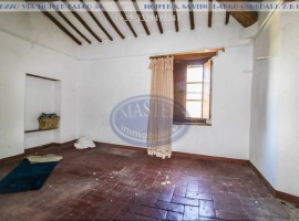 Vendita Casa colonica in Località Vitiano Arezzo. Da ristrutturare, posto auto, 300 m², rif. 9333521