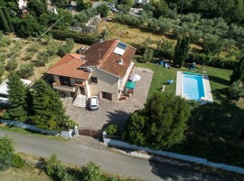 Vendita Villa unifamiliare in Località Puliciano 158E Arezzo. Ottimo stato, con terrazza, riscaldame