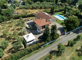 Vendita Villa unifamiliare in Località Puliciano 158E Arezzo. Ottimo stato, con terrazza, riscaldame