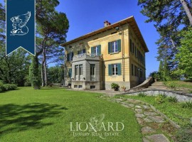 Vendita Villa unifamiliare Arezzo. Buono stato, posto auto, con terrazza, riscaldamento autonomo, 80