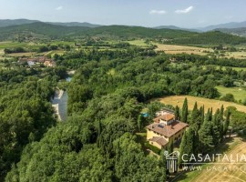 Vendita Villa unifamiliare in Località Ponte alla Chiassa 87 Arezzo. Ottimo stato, posto auto, con t