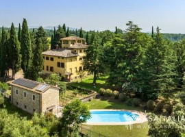 Vendita Villa unifamiliare in Località Ponte alla Chiassa 87 Arezzo. Ottimo stato, posto auto, con t