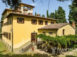 Vendita Villa unifamiliare in Località Ponte alla Chiassa 87 Arezzo. Ottimo stato, posto auto, con t