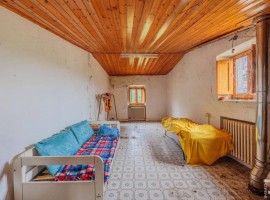 Vendita Casa colonica in Località Battifolle Arezzo. Da ristrutturare, posto auto, 320 m², rif. 1103