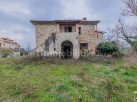 Vendita Rustico in Località Monte Sopra Rondine Arezzo. Da ristrutturare, posto auto, 600 m², rif. 1, Italy, Arezzo