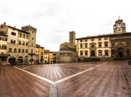 Palazzo - Edificio via Francesco Crispi, Arezzo, Rif. 109058387 - Immobiliare.it Palazzo - Edificio 