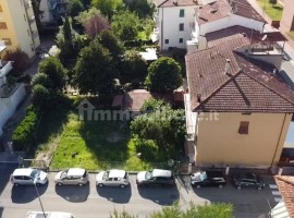 Vendita Terratetto unifamiliare in via degli Accolti Arezzo. Da ristrutturare, posto auto, con terra