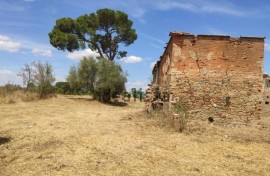 Vendita Casa colonica in Strada Vicinale della via Nuova Arezzo. Da ristrutturare, posto auto, 500 m