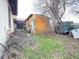 Vendita Terratetto unifamiliare in via Mario Salmi Arezzo. Da ristrutturare, posto auto, con terrazz