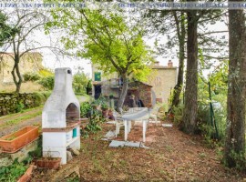 Vendita Terratetto unifamiliare in Località Sant'Agata alle Terrine Arezzo. Buono stato, posto auto,