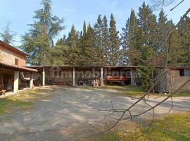 Vendita Casale in Località Tregozzano Arezzo. Buono stato, posto auto, 300 m², rif. 106195357 Vendit