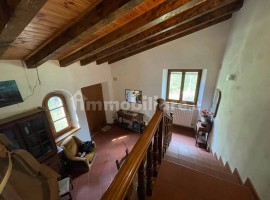 Vendita Casa colonica in via di Castelsecco Arezzo. Buono stato, posto auto, 200 m², rif. 94872724 V