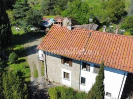 Vendita Casa colonica in via di Castelsecco Arezzo. Buono stato, posto auto, 200 m², rif. 94872724 V