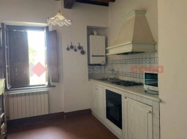 Vendita Appartamento in Loc. Fondaccio. Arezzo. Ottimo stato, primo piano, con balcone, riscaldament