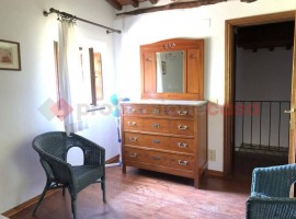 Vendita Appartamento in Loc. Fondaccio. Arezzo. Ottimo stato, primo piano, con balcone, riscaldament