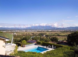 Vendita Villa unifamiliare in Località Vignale 12A Arezzo. Ottimo stato, posto auto, con terrazza, r