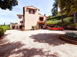 Vendita Villa unifamiliare in corso Italia 15 Arezzo. Buono stato, 1022 m², rif. 106222403 Vendita V