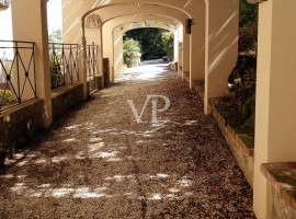 Vendita Villa unifamiliare in corso Italia 15 Arezzo. Buono stato, 1022 m², rif. 106222403 Vendita V