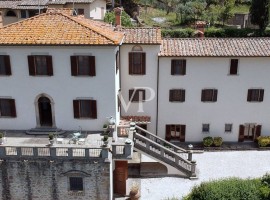 Vendita Villa unifamiliare in corso Italia 15 Arezzo. Buono stato, 1022 m², rif. 106222403 Vendita V