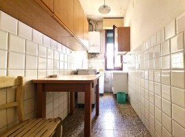 Vendita Appartamento in via Galliano Maggiore 14. Arezzo. Da ristrutturare, primo piano, con balcone