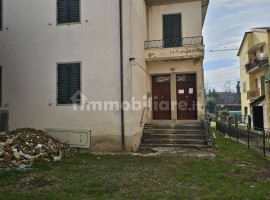 Vendita Villa bifamiliare in via Redi, 78 Arezzo. Posto auto, con terrazza, riscaldamento autonomo, 