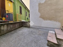 Vendita Appartamento Arezzo. Quadrilocale in via Trento e Trieste 10. Da ristrutturare, primo piano,