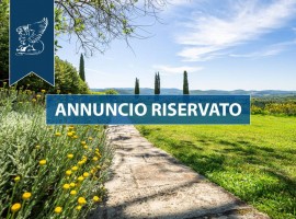 Vendita Villa unifamiliare in Località Montoncello Arezzo. Buono stato, posto auto, con terrazza, ri