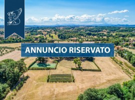 Vendita Casale in Località Pomaio Arezzo. Buono stato, posto auto, 1500 m², rif. 114045237 Vendita C