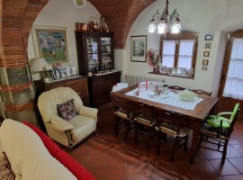 Vendita Casa colonica in Località Battifolle Arezzo. Buono stato, posto auto, 300 m², rif. 107395691