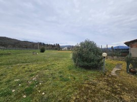 Vendita Terratetto unifamiliare in via degli Oppi Arezzo. Da ristrutturare, posto auto, con balcone,