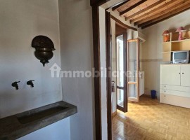 Vendita Appartamento in via Gugliemo Oberdan, 29. Arezzo. Ottimo stato, su più livelli, con balcone,, Italia, Arezzo
