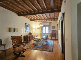 Vendita Appartamento in via Gugliemo Oberdan, 29. Arezzo. Ottimo stato, su più livelli, con balcone,, Italia, Arezzo