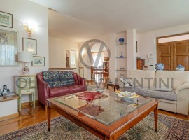 Vendita Villa unifamiliare in Località Scopetone 63B Arezzo. Ottimo stato, posto auto, con terrazza,