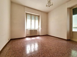 Vendita Appartamento Arezzo. Trilocale in via del Trionfo 92. Da ristrutturare, piano terra, con bal