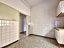 Vendita Appartamento Arezzo. Trilocale in via del Trionfo 92. Da ristrutturare, piano terra, con bal